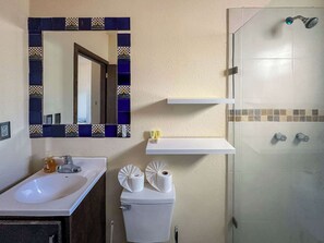 Douche, serviettes fournies