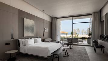 The O Suite Sea View - Direct Beach Access | Egyptian cotton sheets, premium bedding, down duvets, memory-foam beds