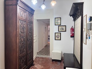 Interior - Maison Politeama—Central location—walk everywhere (Palermo)