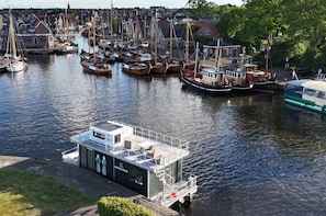 Marina - Bed and B-ootje in the harbor of Spakenburg (Bunschoten-Spakenburg)