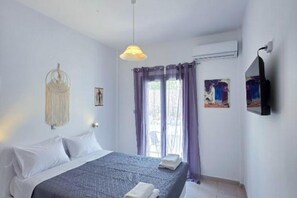 1 habitación, tabla de planchar con plancha, wifi y ropa de cama