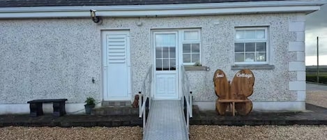 Cottage | Exterior