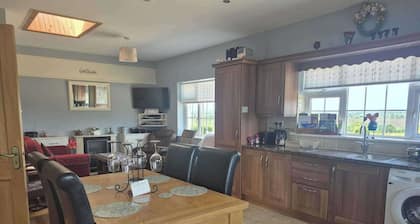 Tranquil Cottage Retreat in Kells, Leitrim
