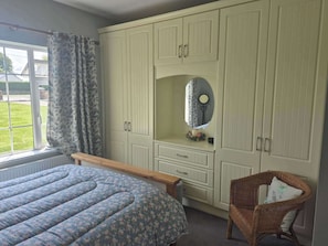 Cottage | 1 bedroom, free WiFi, bed sheets