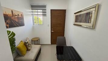 Economy Studio, Mountain View | Living area