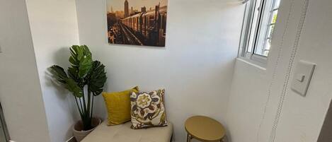 Studio Economy, quang cảnh núi | Khu phòng khách