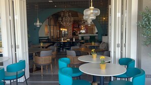 Breakfast, lunch and dinner served - RUKA Hotel (Izmir)
