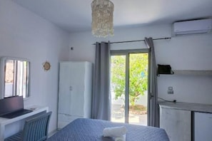 1 chambre, fer et planche à repasser, Wi-Fi, draps fournis