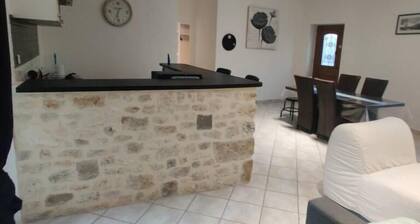 Large T2 on courtyard