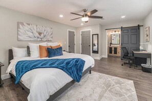 4 bedrooms, desk, iron/ironing board, free WiFi