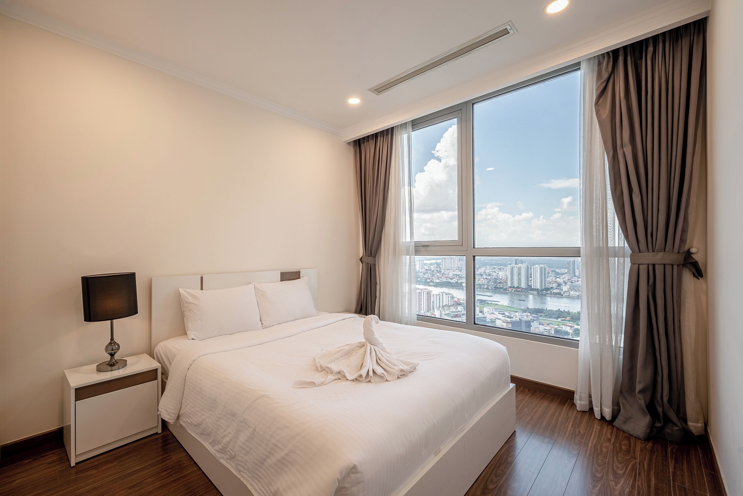 Apartment, 2 Bedrooms | Living area | 43-inch Smart TV with digital channels