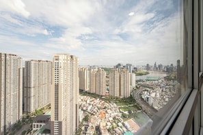 City view from property - PD Pristine Apartment Landmark Plus (Ho Chi Minh City)