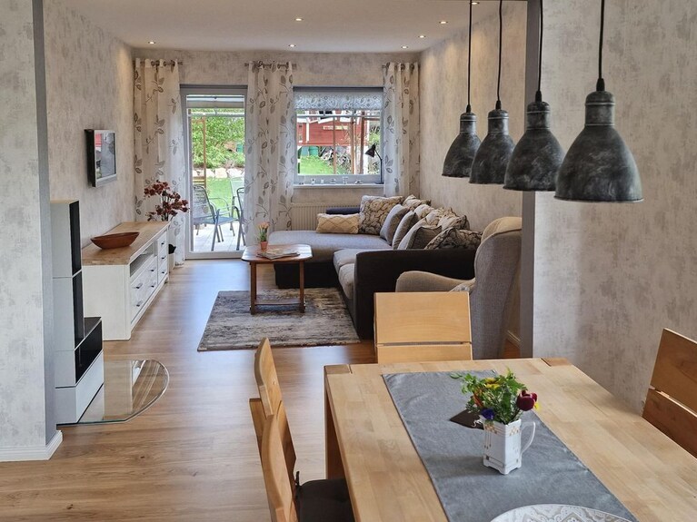 Ferienhaus "Schön Hier" - Ferienhaus, Bis 7 Gäste, Großer Garten, Parkplätze - Ratzeburg