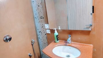 Artículos de tocador gratuitos, toallas, jabón, shampoo