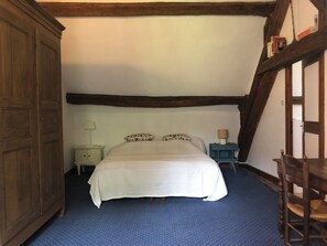 3 slaapkamers, een strijkplank/strijkijzer, gratis wifi