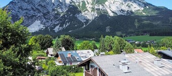 Beautiful villa for 6 guests with TV, terrace and pets allowed