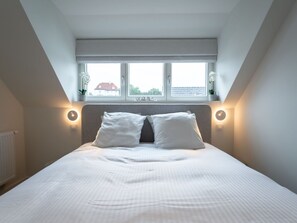 3 makuuhuonetta, vauvan matkasänky, ilmainen Wi-Fi