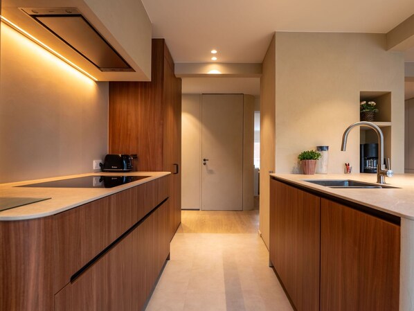 Microwave, oven, dishwasher