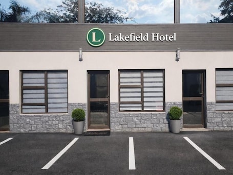 Exterior. Europrime Hotels Lakefield