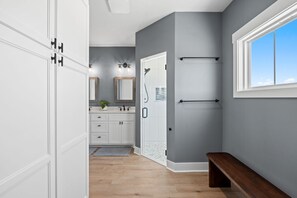 Shower, hair dryer, towels - Resting Beach Place – Private Pool | Steps to Beach Access | Ocean View | Oak Island, NC (Oak Island)