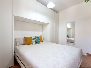 1 bedroom, iron/ironing board, WiFi - Lovely apartment for 4 people with A/C, TV and pets allowed (Olbia)