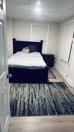 3 soverom, strykejern/-brett, wi-fi og sengetøy