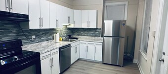 3-bedroom townhome in charming Hagerstown with AC, WiFi