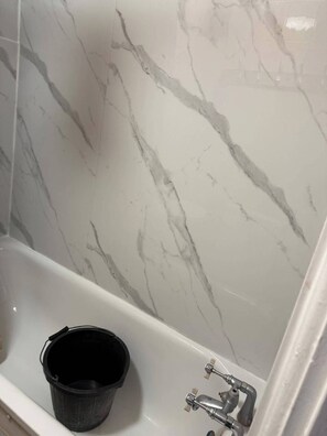 아파트 | 욕실 | 샤워 시설, 타월