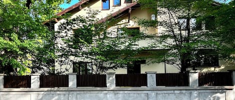 Fachada de la propiedad