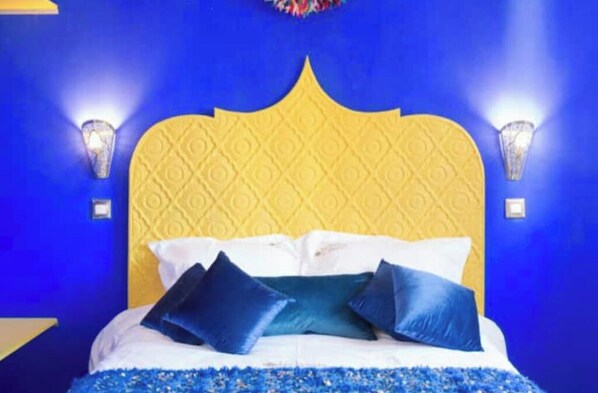 4 bedrooms, WiFi, bed sheets