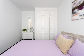 2 Schlafzimmer, Bügeleisen/Bügelbrett, Internetzugang, Bettwäsche