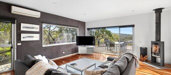 Orchid Haven - Bushland Retreat for Families and Groups.