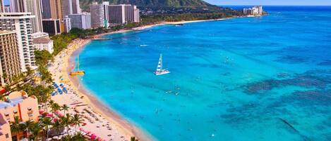 Solsenger og strandhåndklær