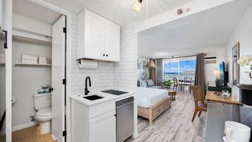 1 bedroom, desk, iron/ironing board, free WiFi