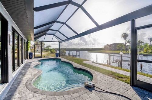 ‼️Punta Gorda Paradise‼️| 3BR w/ Water Views, Pool
