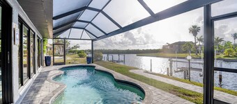 ‼️Punta Gorda Paradise‼️| 3BR w/ Water Views, Pool