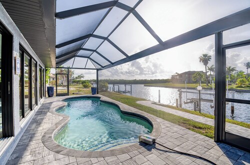 ‼️Punta Gorda Paradise‼️| 3BR w/ Water Views, Pool
