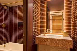 Shower, hair dryer, towels - Close to UT Austin + On-site Dining, Pool & Gym (Austin)