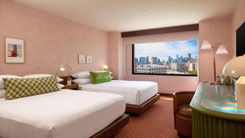 1 kamar tidur, meja kerja, setrika/meja setrika, dan Wi-Fi