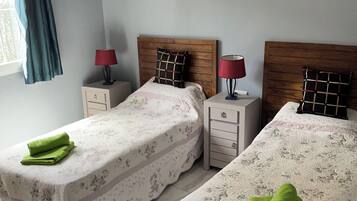 Villa | 3 dormitorios, tabla de planchar con plancha, wifi gratis y ropa de cama