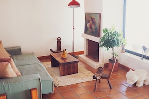 Classic Apartment, Garden View | Living area - Calipo (Vila Vicosa)