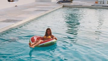 Piscina externa sazonal