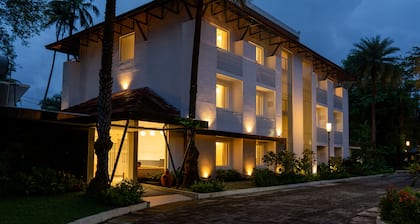 Riviera Garden