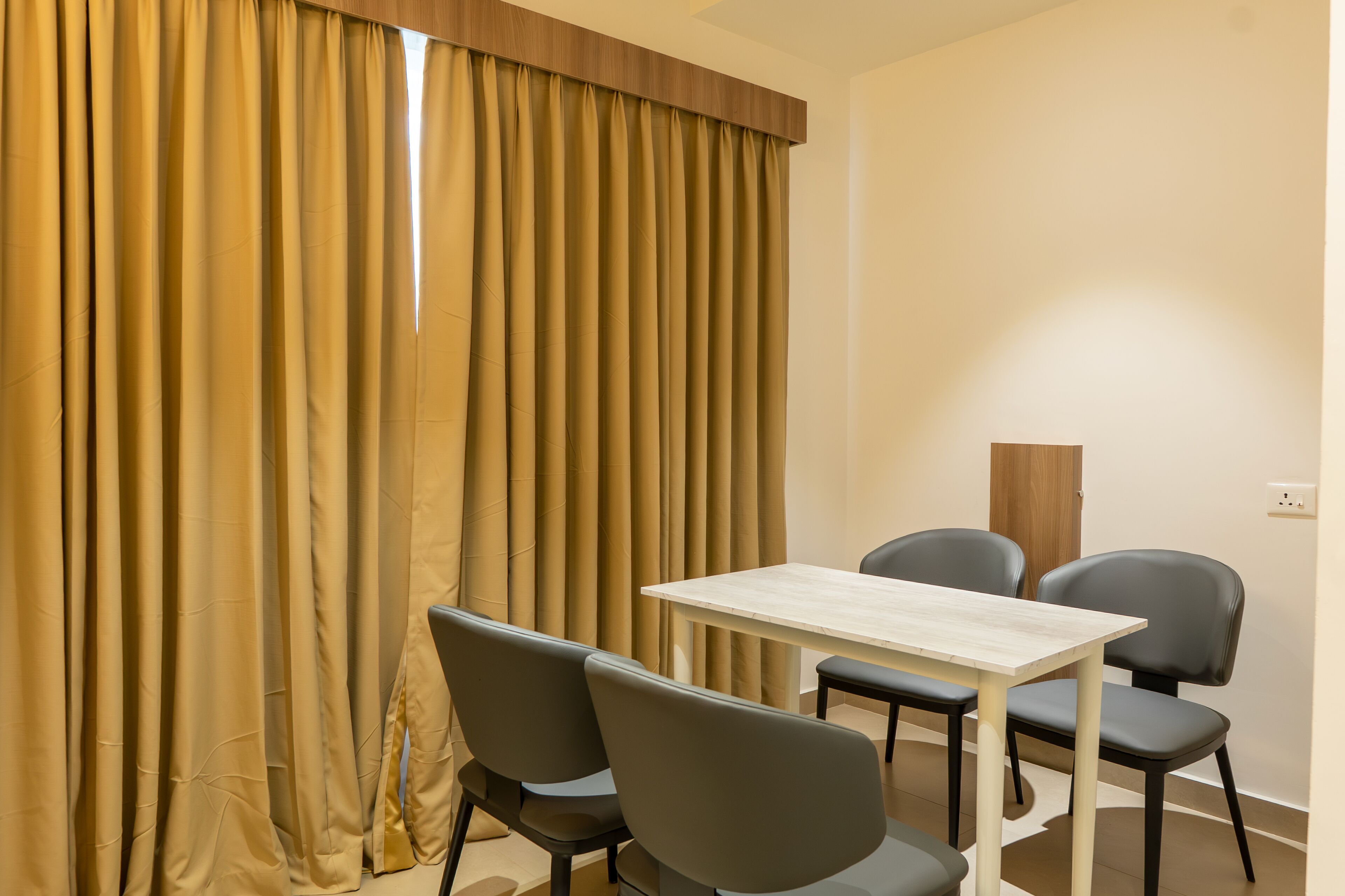 Standard Room | Desk, soundproofing, free WiFi, bed sheets