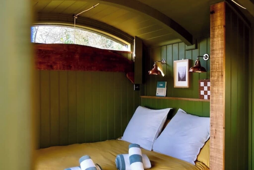 1 habitación y ropa de cama 