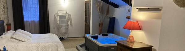 1 室のベッドルーム、WiFi、ベッドシーツ
