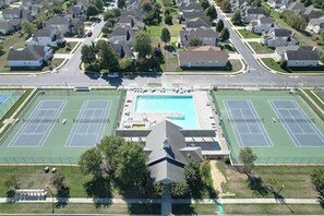 Pool - ** 3 Night Rentals Available ** Beautifully decorated FIRST FLOOR condo in Five Points! (Lewes)