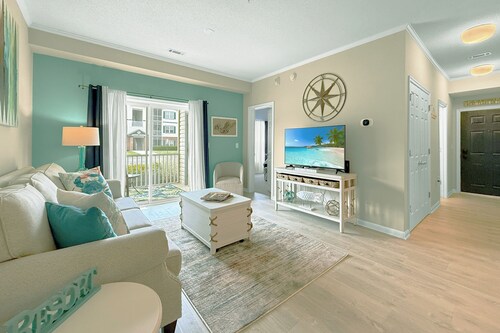** 3 Night Rentals Available ** Beautifully decorated FIRST FLOOR condo in Five Points!