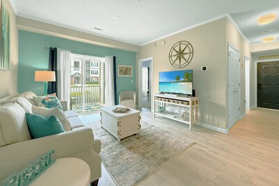 ** 3 Night Rentals Available ** Beautifully decorated FIRST FLOOR condo in Five Points!