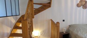 La Caseta - quiet village house, 3 bedrooms, 10min from the beach